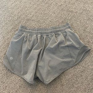 Lululemon gray striped Hotty Hot shorts 2.5”